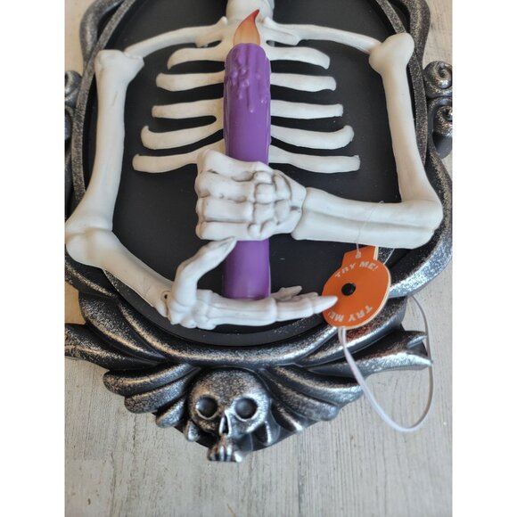 Hyde Eek animated talking skeleton frame candle Halloween hanging prop - Picture 6 of 8